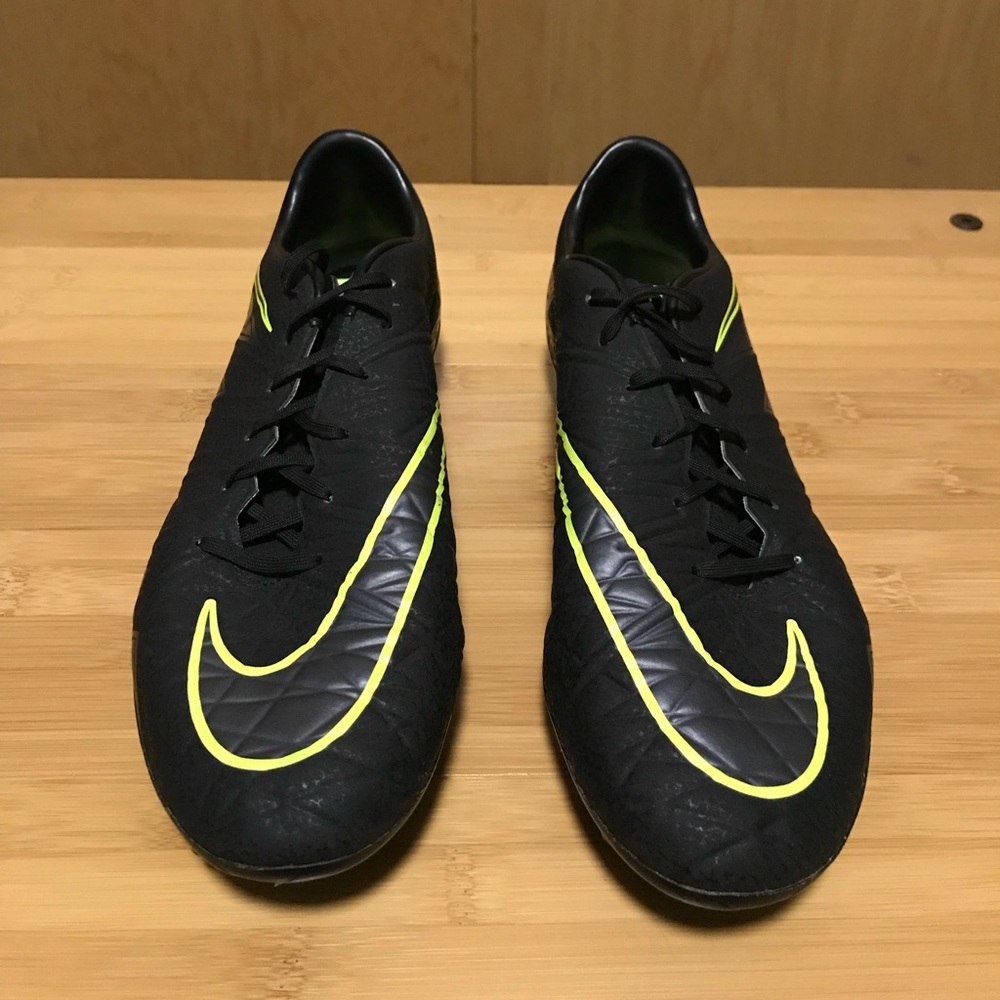Nike Hypervenom - Picture 2 of 3